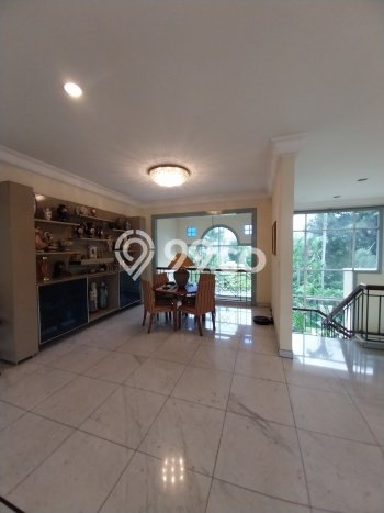Dijual Rumah Luas Megah Dengan View Cantik di Ragunan, Jakarta Selatan Dijual Rumah Luas Megah Dengan View Cantik di Ragunan, Jakarta Selatan