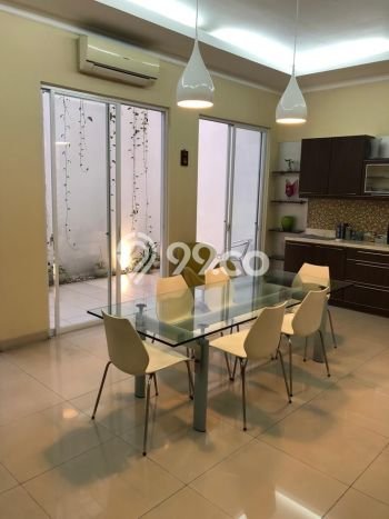 Ready to Use! Luxury House LT 200m2 Desain Modern di Pondok Indah Ready to Use! Luxury House LT 200m2 Desain Modern di Pondok Indah