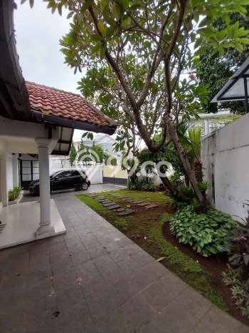 Rumah Elit LB 300m2 Siap Pakai Desain Elegan di SCBD, Jakarta Selatan Rumah Elit LB 300m2 Siap Pakai Desain Elegan di SCBD, Jakarta Selatan
