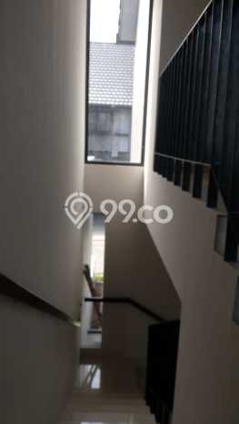 Jual Rumah Mewah Megah Dengan View Cantik di BSD City, Tangerang Jual Rumah Mewah Megah Dengan View Cantik di BSD City, Tangerang