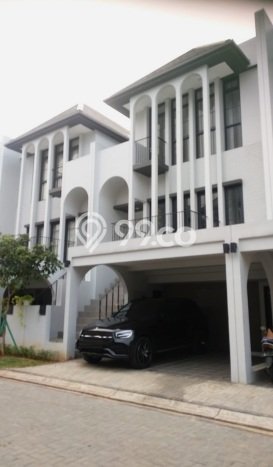 Rumah Strategis LT 84m² / LB 165m² di BSD City, Dekat Pusat Kota, Tangerang Rumah Strategis LT 84m² / LB 165m² di BSD City, Dekat Pusat Kota, Tangerang