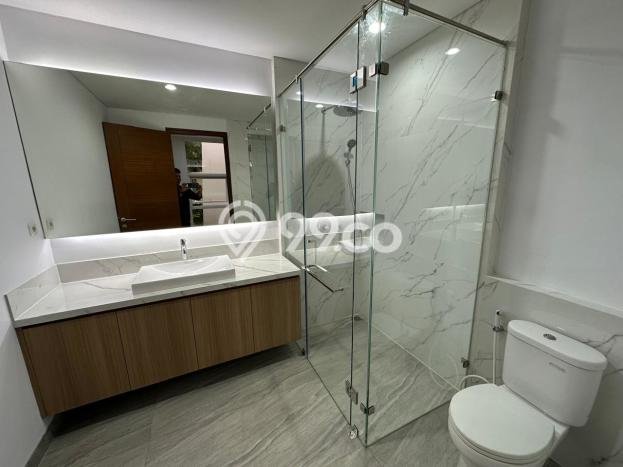 Sewa Rumah Nyaman di Kuningan LT 400m2 / LB 600m2 Siap Huni Sewa Rumah Nyaman di Kuningan LT 400m2 / LB 600m2 Siap Huni