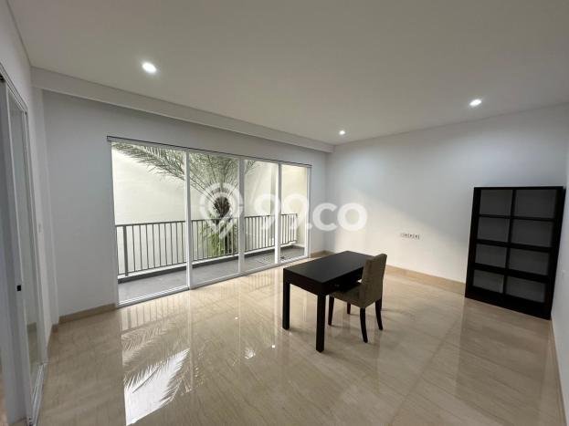 Sewa Rumah Nyaman di Kuningan LT 400m2 / LB 600m2 Siap Huni Sewa Rumah Nyaman di Kuningan LT 400m2 / LB 600m2 Siap Huni