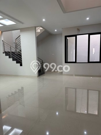SIAP HUNI! Rumah Strategis di BSD The Green, LT 120m² Bangunan 320m² SIAP HUNI! Rumah Strategis di BSD The Green, LT 120m² Bangunan 320m²