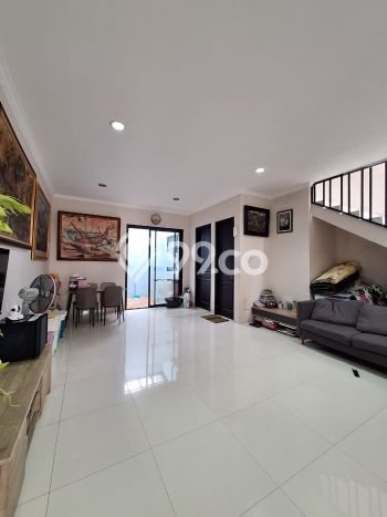 Rumah Strategis Minimalis Lb 100m2 di Pamulang, Tangerang Selatan Rumah Strategis Minimalis Lb 100m2 di Pamulang, Tangerang Selatan