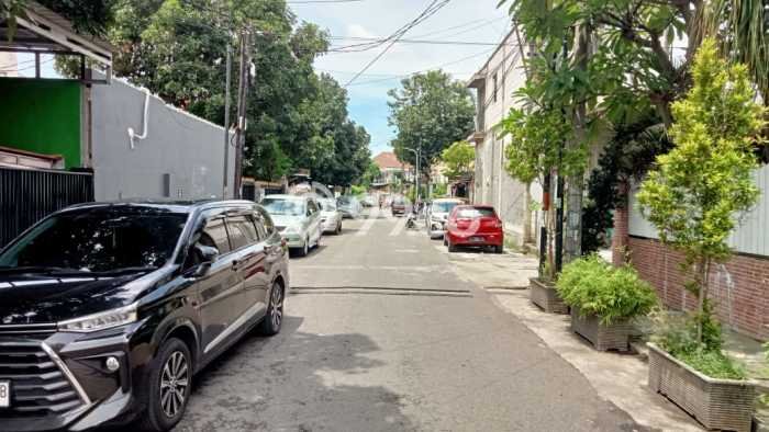 Kost untuk Dijual di Raya Darmo Punya 18 Kamar Kost untuk Dijual di Raya Darmo Punya 18 Kamar