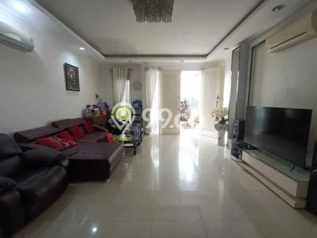 Siap Huni Rumah Mewah 5 Kamar di Cengkareng Dekat ke Mana Saja Siap Huni Rumah Mewah 5 Kamar di Cengkareng Dekat ke Mana Saja