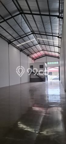 Area Ramai! Gudang Dijual di Kosambi untuk Bisnis Luas Bangunan 390m2 Area Ramai! Gudang Dijual di Kosambi untuk Bisnis Luas Bangunan 390m2