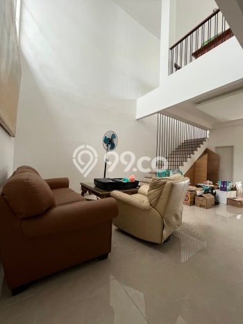Ready to Use! Luxury House LT 168m2 Desain Elegan di Pantai Indah Kapuk Ready to Use! Luxury House LT 168m2 Desain Elegan di Pantai Indah Kapuk