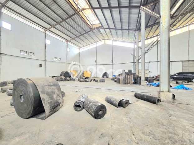 LOKASI STRATEGIS! Gudang Disewakan Kawasan , Luas 1200m2m², Lokasi Niaga LOKASI STRATEGIS! Gudang Disewakan Kawasan , Luas 1200m2m², Lokasi Niaga