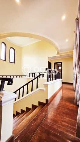 For Sale! Premium House LT 650m2 Desain Elegan di Pantai Mutiara For Sale! Premium House LT 650m2 Desain Elegan di Pantai Mutiara