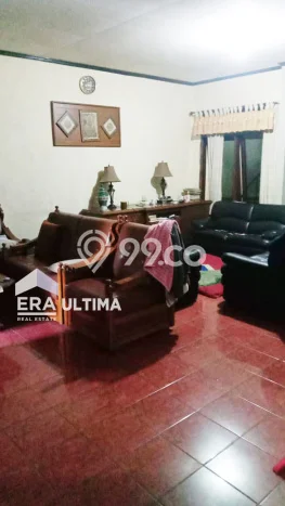 PROPERTI PILIHAN! Rumah Nyaman di Astanaanyar, LT 208m² Bangunan 190m² PROPERTI PILIHAN! Rumah Nyaman di Astanaanyar, LT 208m² Bangunan 190m²