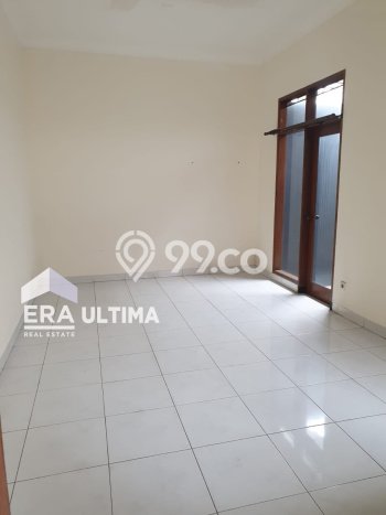DIJUAL CEPAT! Rumah Bojongloa, Bandung, Luas 250m² LB 180m² DIJUAL CEPAT! Rumah Bojongloa, Bandung, Luas 250m² LB 180m²