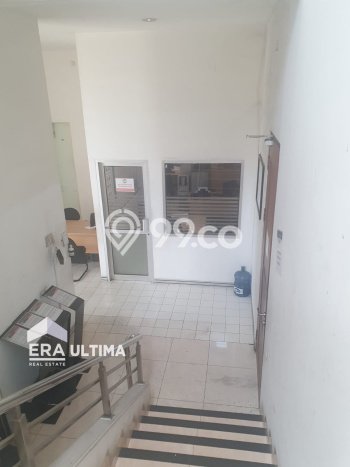 LOKASI PREMIUM! Gudang di Soekarno Hatta, Luas 1950m², Area Bisnis LOKASI PREMIUM! Gudang di Soekarno Hatta, Luas 1950m², Area Bisnis