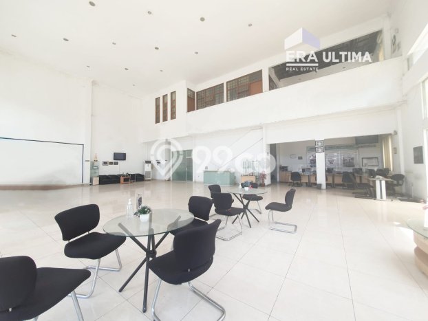 LOKASI PREMIUM! Gudang di Soekarno Hatta, Luas 1950m², Area Bisnis LOKASI PREMIUM! Gudang di Soekarno Hatta, Luas 1950m², Area Bisnis