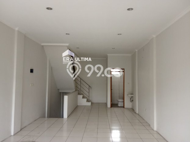 AREA KOMERSIAL! Ruko For Rent Kawasan Andir, Luas 150m², Akses Strategis AREA KOMERSIAL! Ruko For Rent Kawasan Andir, Luas 150m², Akses Strategis