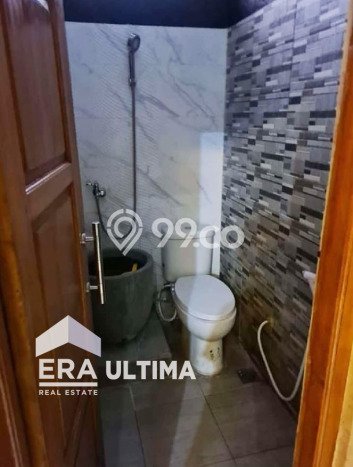 Siap Huni Rumah Mewah 5 Kamar di Bojongloa Kidul Dekat ke Mana Pun Siap Huni Rumah Mewah 5 Kamar di Bojongloa Kidul Dekat ke Mana Pun