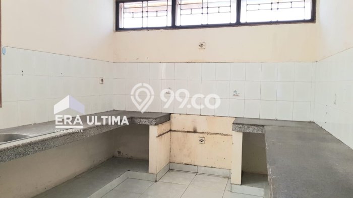Disewakan! Rumah 3 Kamar Tidur &
2 Kamar Mandi di Mekar Wangi, Bandung Disewakan! Rumah 3 Kamar Tidur &
2 Kamar Mandi di Mekar Wangi, Bandung