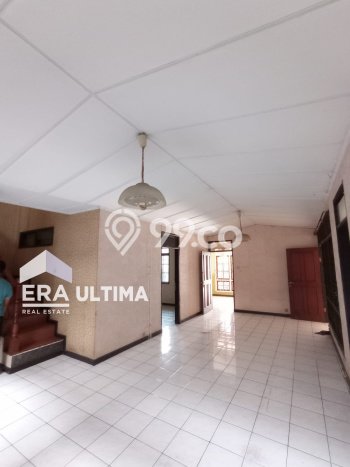 Lokasi terbaik! Rumah siap pakai disewakan di Kiaracondong LB 138m2 Lokasi terbaik! Rumah siap pakai disewakan di Kiaracondong LB 138m2
