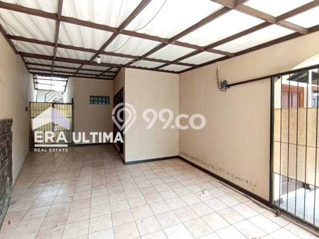 Lokasi terbaik! Rumah siap pakai disewakan di Kiaracondong LB 138m2 Lokasi terbaik! Rumah siap pakai disewakan di Kiaracondong LB 138m2