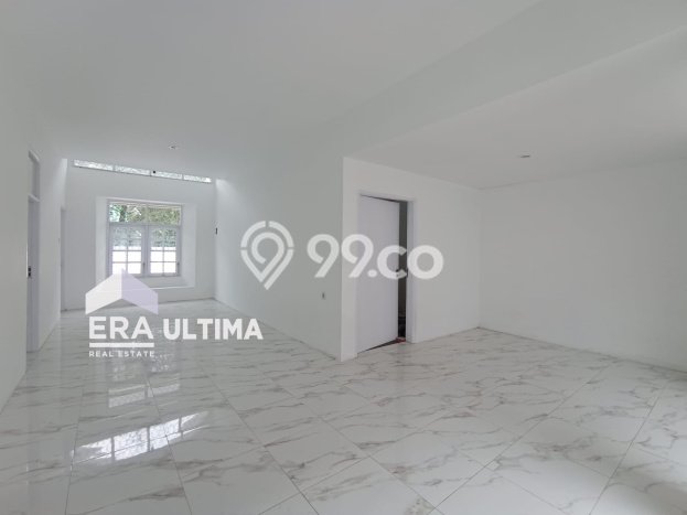 Rumah di Kopo, 2 KM, Pemandangan Kota, LT 190m2m² LB 165m2m² Rumah di Kopo, 2 KM, Pemandangan Kota, LT 190m2m² LB 165m2m²