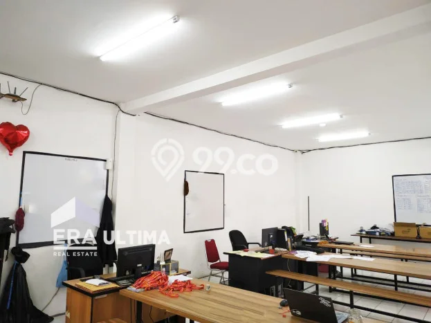 Ruko untuk Disewa di Pusat Bandung Luas Bangunan 900m2 Ruko untuk Disewa di Pusat Bandung Luas Bangunan 900m2
