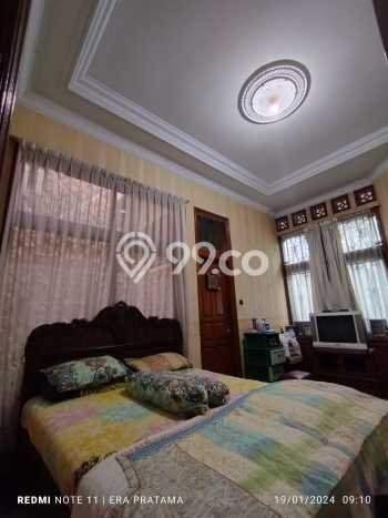 For Sale! Luxury House LT 241m2 Desain Elegan di Turangga For Sale! Luxury House LT 241m2 Desain Elegan di Turangga