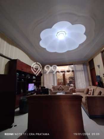 For Sale! Luxury House LT 241m2 Desain Elegan di Turangga For Sale! Luxury House LT 241m2 Desain Elegan di Turangga