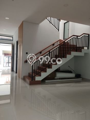 Rumah Minimalis 5 Kamar LT 100m2 di BKR Rumah Minimalis 5 Kamar LT 100m2 di BKR