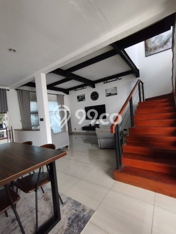 Jual Rumah Luas Megah Dengan View Cantik di Setra Duta, Bandung Jual Rumah Luas Megah Dengan View Cantik di Setra Duta, Bandung