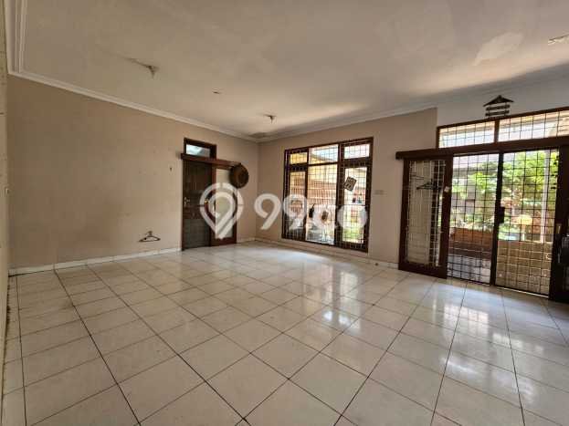 SPECIAL LISTING! Rumah area Cakung, 6 KT, Dekat Pusat Kota, LT 350m² LB 350m² SPECIAL LISTING! Rumah area Cakung, 6 KT, Dekat Pusat Kota, LT 350m² LB 350m²