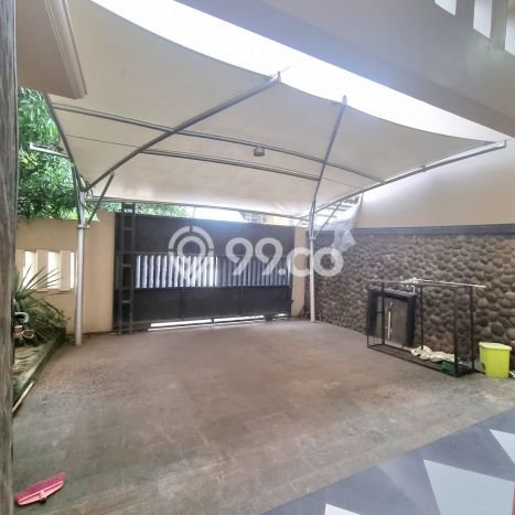 Rumah Mewah LB 600m2 Siap Huni Desain Elegan di Citra Garden, Jakarta Barat Rumah Mewah LB 600m2 Siap Huni Desain Elegan di Citra Garden, Jakarta Barat