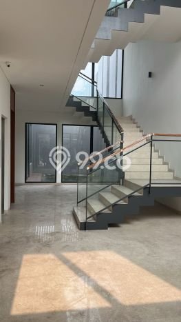 Ready to Use! Luxury House LT 570m2 Desain Elegan di BSD City Ready to Use! Luxury House LT 570m2 Desain Elegan di BSD City