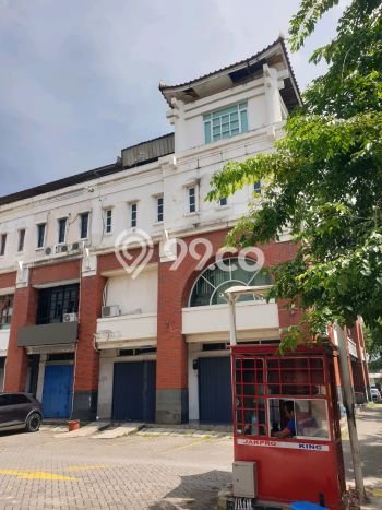 Ruko Dijual di Jakarta Utara LT 131m2 & LB 300m2 Lokasi Terbaik! Ruko Dijual di Jakarta Utara LT 131m2 & LB 300m2 Lokasi Terbaik!