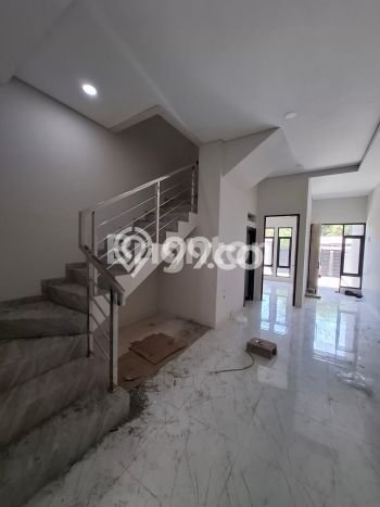 Rumah Modern Cantik 3 Kamar Siap Huni di Tenggilis Mejoyo Rumah Modern Cantik 3 Kamar Siap Huni di Tenggilis Mejoyo