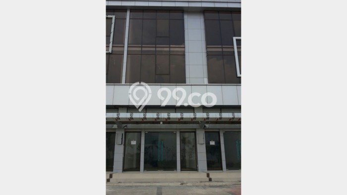 LOKASI STRATEGIS! Ruko Kawasan Cakung, Luas 251m2m², Jalan Strategis LOKASI STRATEGIS! Ruko Kawasan Cakung, Luas 251m2m², Jalan Strategis