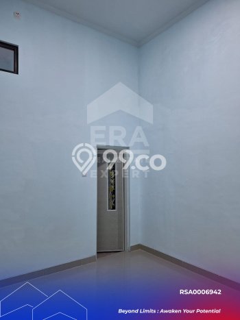 For Sale Hunian Rumah Terawat 4 Kamar di Pejuang, Bekasi For Sale Hunian Rumah Terawat 4 Kamar di Pejuang, Bekasi