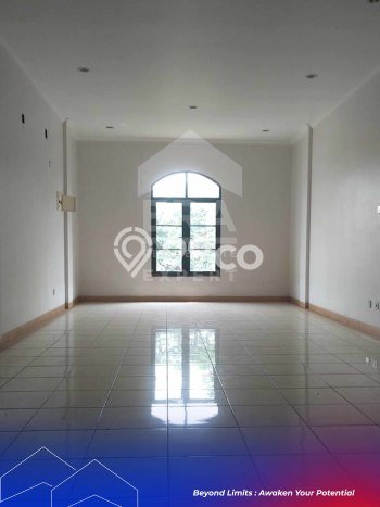 HARGA SPESIAL! Ruko di Condet, Luas 108m², Area Strategis HARGA SPESIAL! Ruko di Condet, Luas 108m², Area Strategis