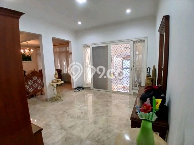HOT LISTING! Rumah Siap Huni area Jagakarsa, LT 296m² LB 272m² HOT LISTING! Rumah Siap Huni area Jagakarsa, LT 296m² LB 272m²