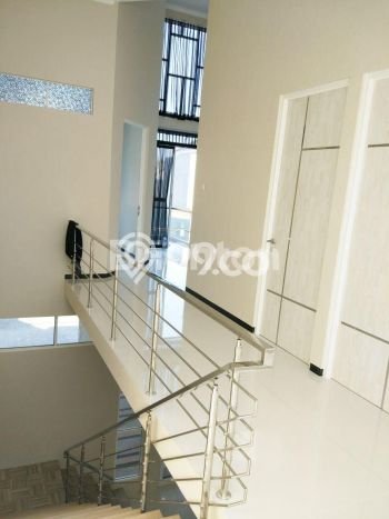 Rumah Modern 5 Kamar LT 120m2 di Araya Rumah Modern 5 Kamar LT 120m2 di Araya