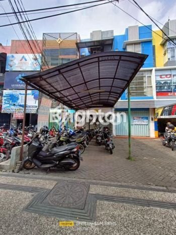 Ruko Dijual di Malang LT 60m2 & LB 180m2 Lokasi Terbaik! Ruko Dijual di Malang LT 60m2 & LB 180m2 Lokasi Terbaik!