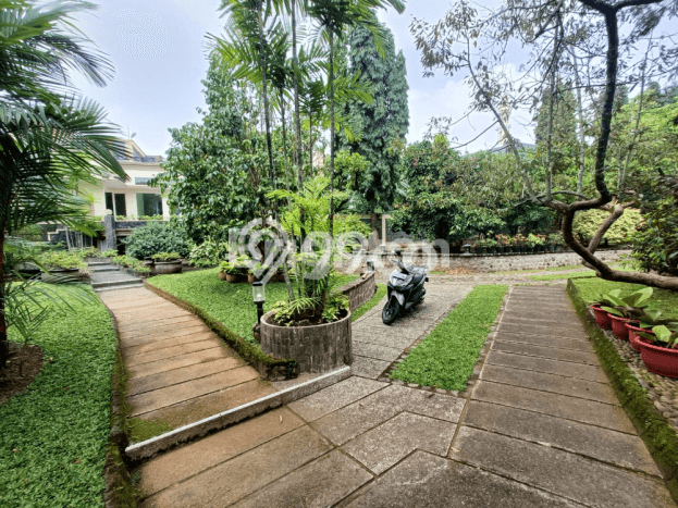 Rumah Eksklusif Siap Huni LT 2000m2 di Lowokwaru, Malang Rumah Eksklusif Siap Huni LT 2000m2 di Lowokwaru, Malang