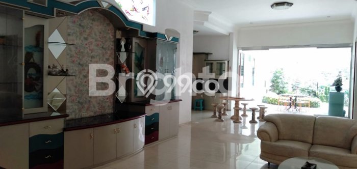 HOT PROPERTY! Rumah Strategis di Penanggungan, Luas 399m2m² Bangunan 500m2m² HOT PROPERTY! Rumah Strategis di Penanggungan, Luas 399m2m² Bangunan 500m2m²