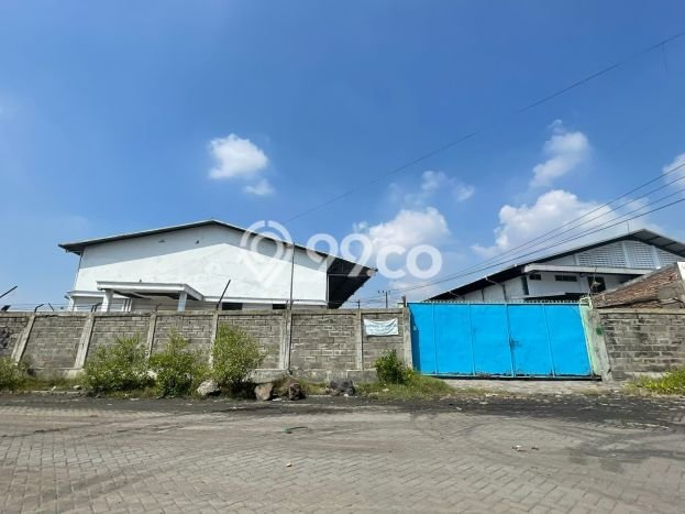 Unit Gudang Dijual di Surabaya LT 4449m2 & LB 3000m2 Unit Gudang Dijual di Surabaya LT 4449m2 & LB 3000m2