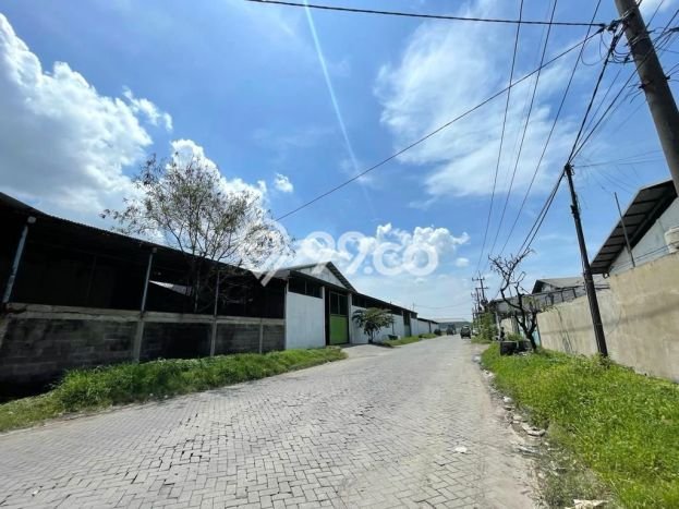 Untuk Dijual! Gudang di Margomulyo Surabaya LT 1326m2 / LB 1326m2 Kawasan Strategis Untuk Dijual! Gudang di Margomulyo Surabaya LT 1326m2 / LB 1326m2 Kawasan Strategis