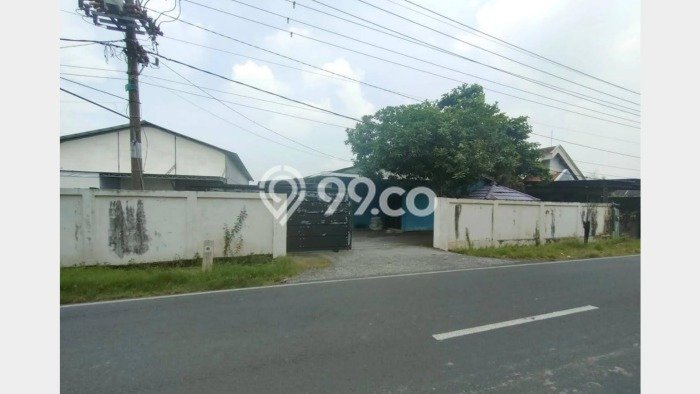 LOKASI STRATEGIS! Gudang di Cerme, Luas 4500m2m², Pusat Komersial, Jalan Utama LOKASI STRATEGIS! Gudang di Cerme, Luas 4500m2m², Pusat Komersial, Jalan Utama