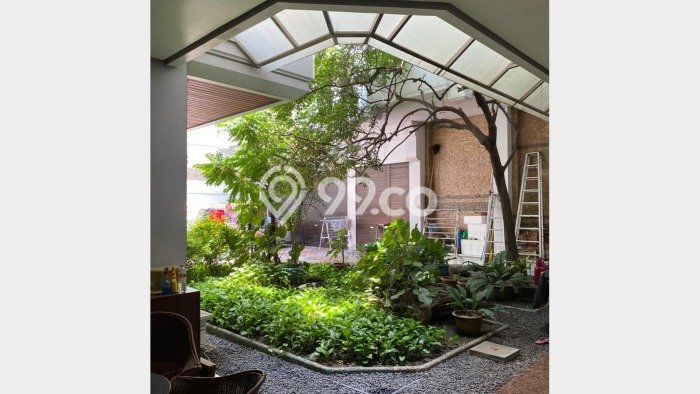 Jual Rumah Luas Elegan Dengan View Eksklusif di Surabaya Kota, Surabaya Jual Rumah Luas Elegan Dengan View Eksklusif di Surabaya Kota, Surabaya