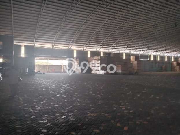 Gudang untuk disewa di Asemrowo punya LT 28000m2 & LB 17000m2 harga sewa kompetitif Gudang untuk disewa di Asemrowo punya LT 28000m2 & LB 17000m2 harga sewa kompetitif