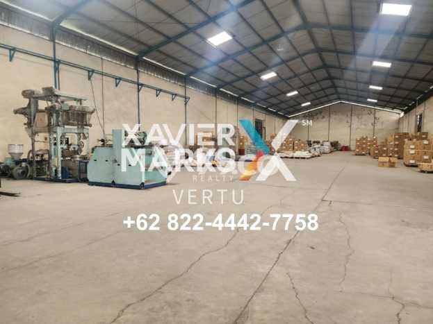 Unit Gudang Dijual di Krian Sidoarjo Luas Tanah 4700m2, Luas Bangunan 2800m2 Unit Gudang Dijual di Krian Sidoarjo Luas Tanah 4700m2, Luas Bangunan 2800m2