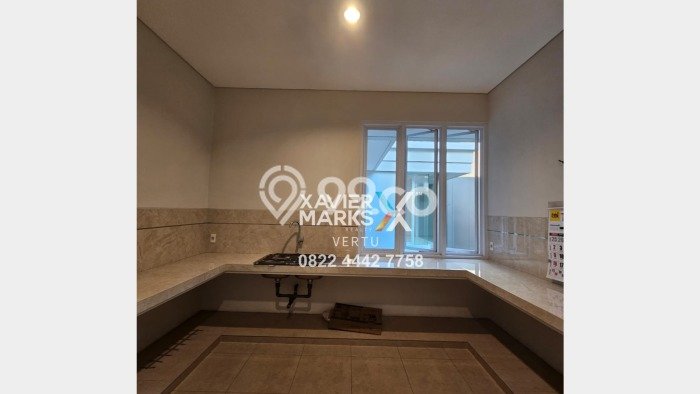 Dijual Rumah Premium dengan Fasilitas Sekitar Lengkap di Sukolilo, Surabaya Dijual Rumah Premium dengan Fasilitas Sekitar Lengkap di Sukolilo, Surabaya